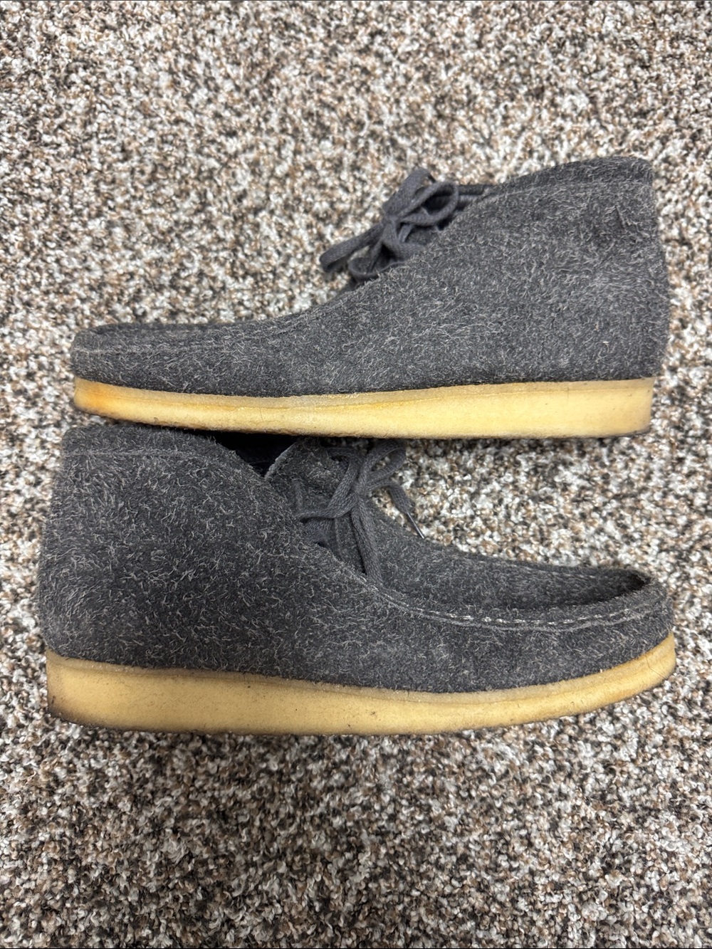 Clarks Wallabee Chukka Boots Men’s Size 10 – Grey Felt/Wool